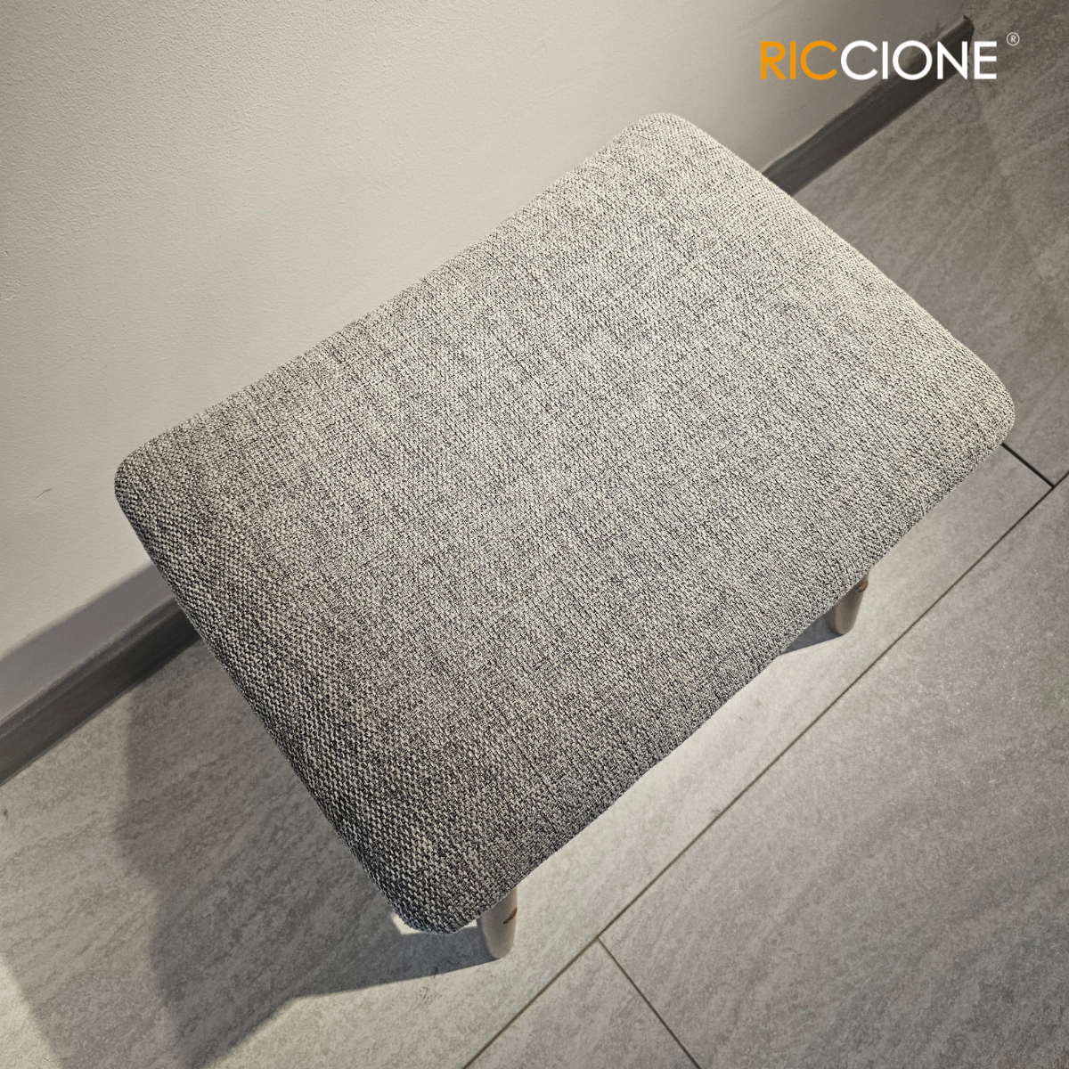 WABI SABI DRESSING STOOL