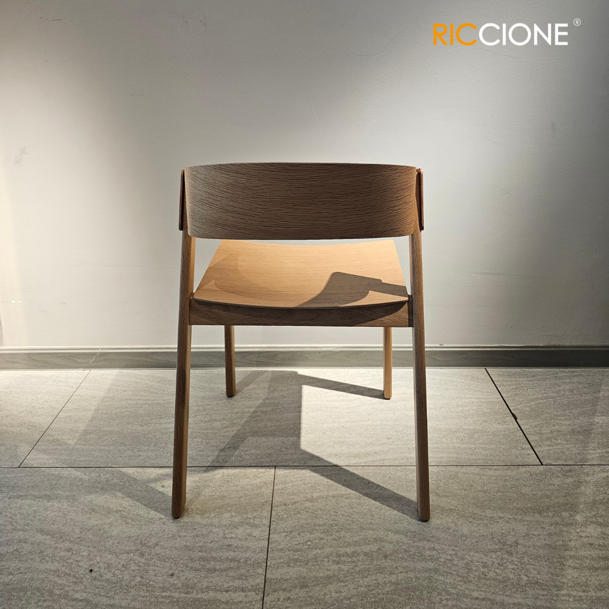 DESIGNER’S PICKS CHAIR