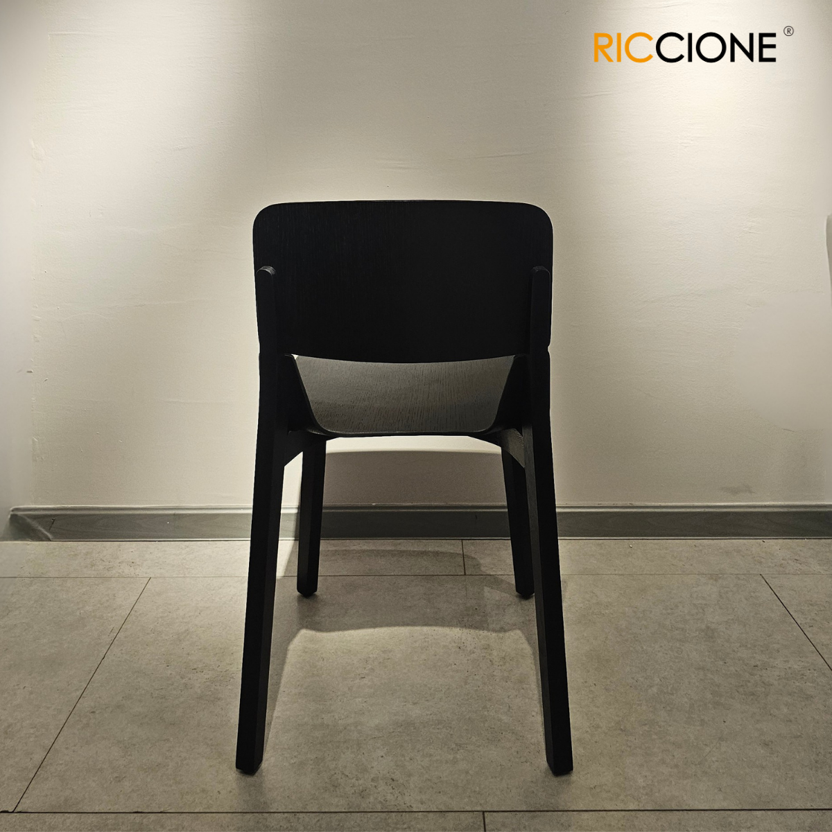 AFRAIN CHAIR