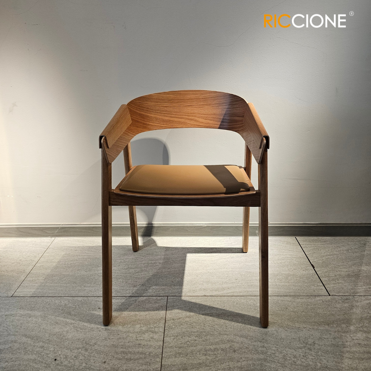 AFRAIN CHAIR