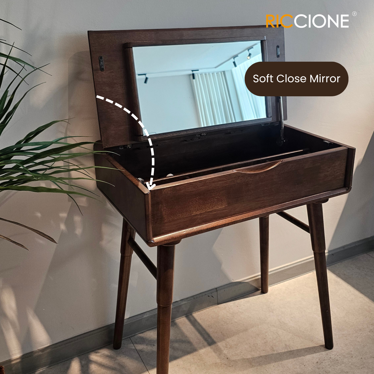 NORDIC DRESSING TABLE