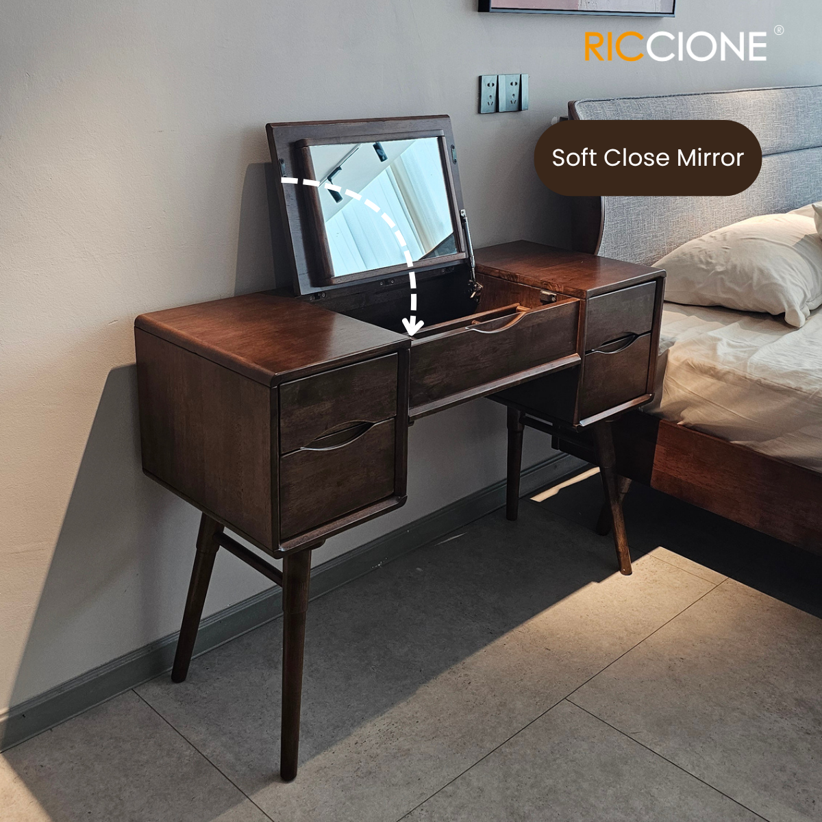 NORDIC DRESSING TABLE