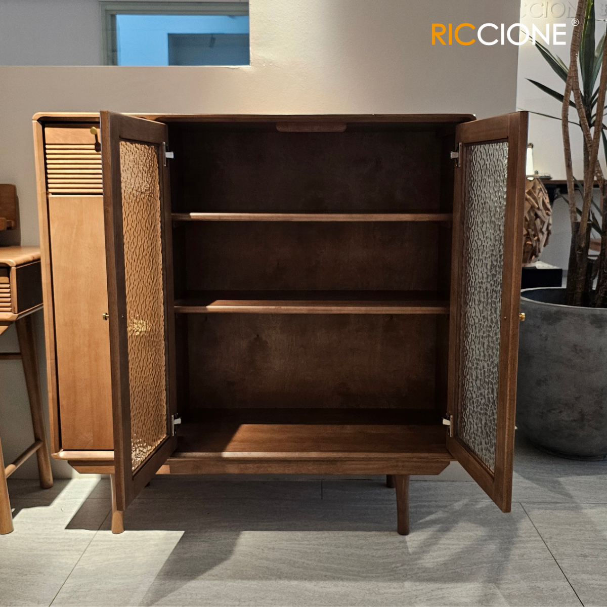 GASING CABINET