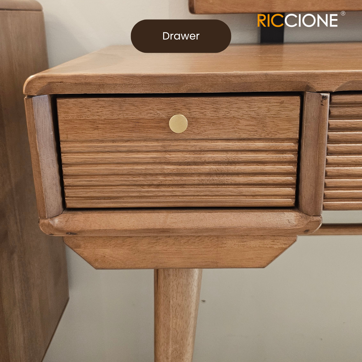 GASING DRESSING TABLE