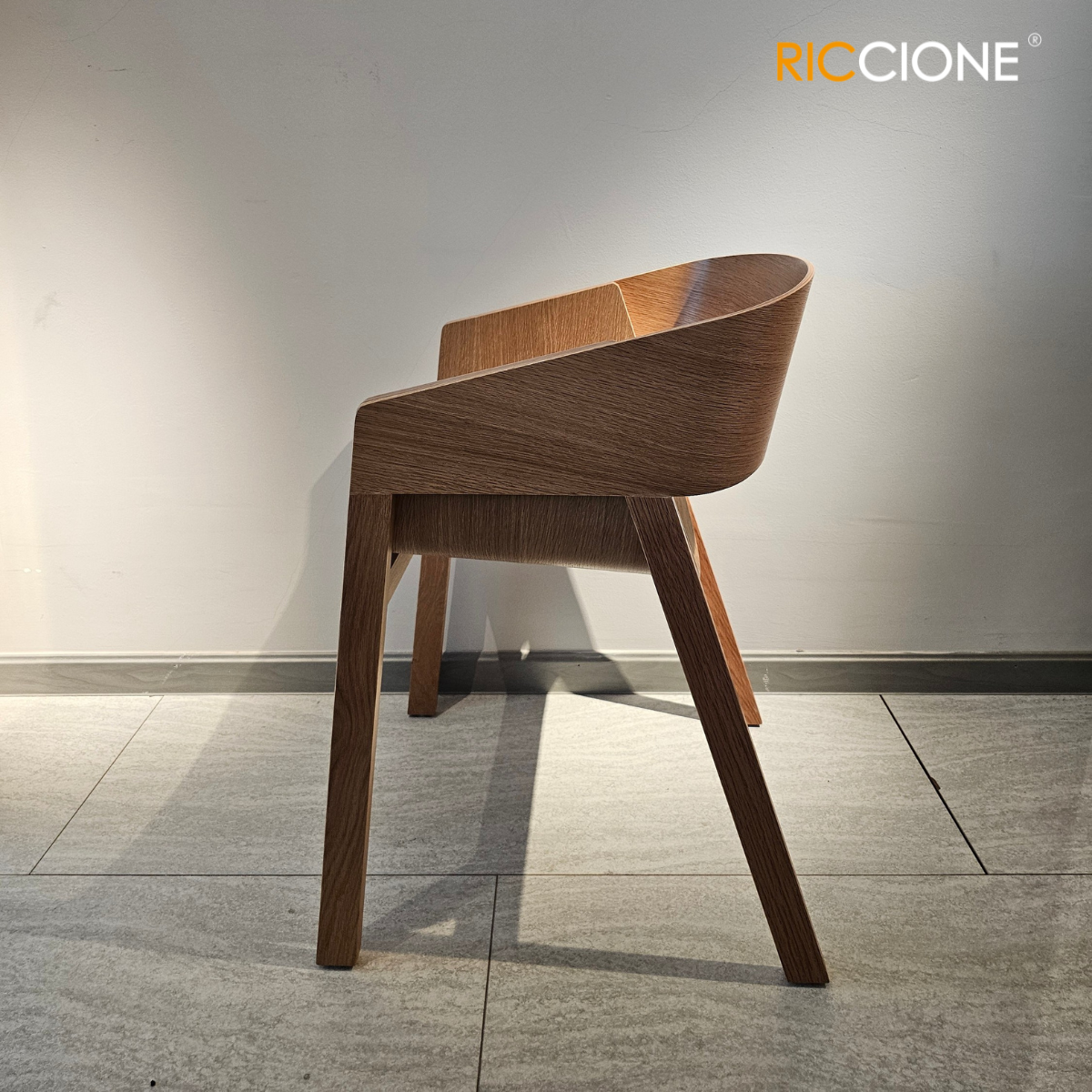 AFRAIN CHAIR