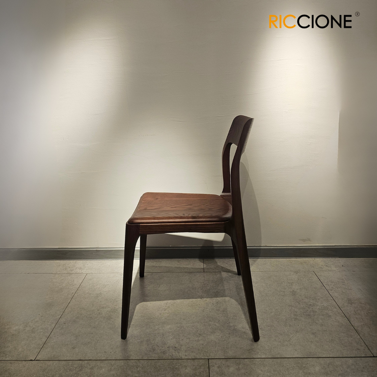 ARKED CHAIR