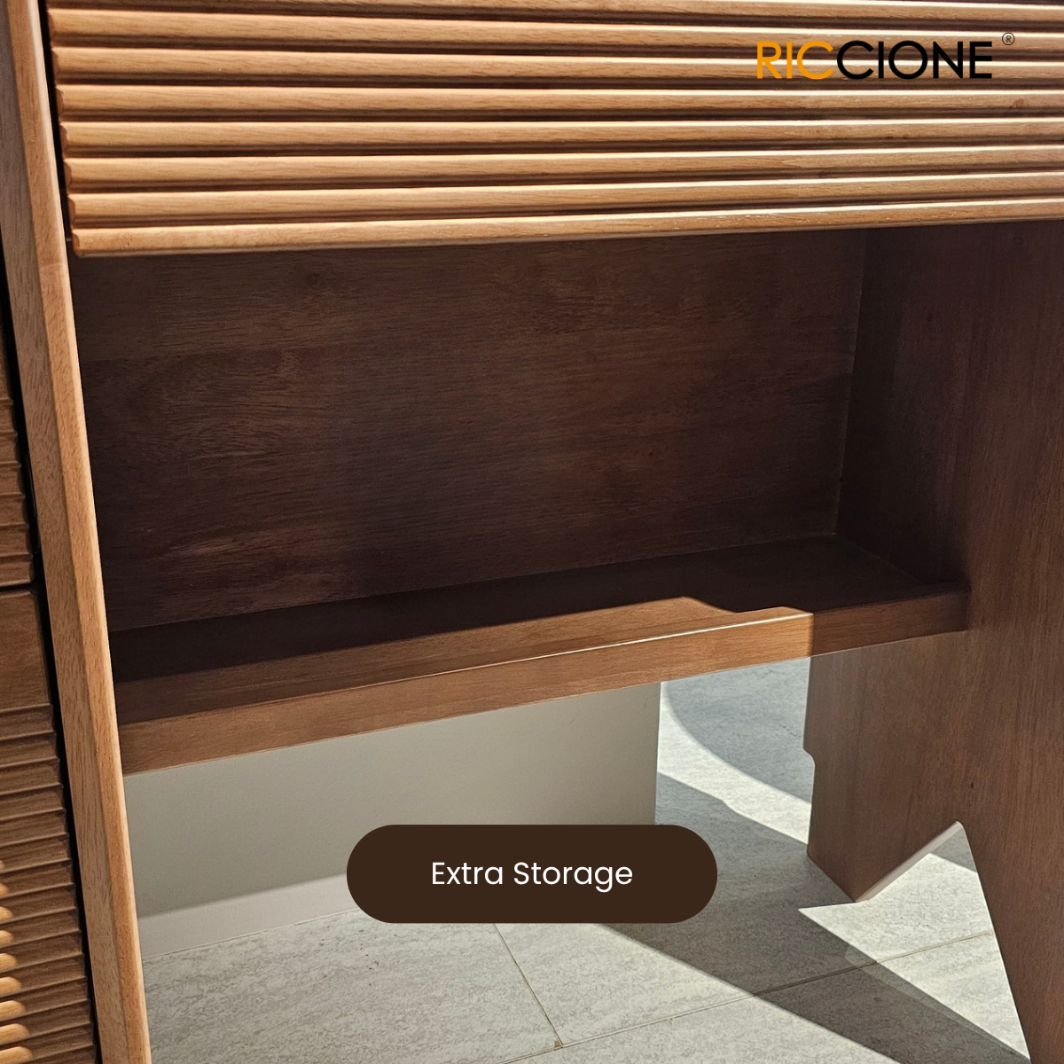 GASING DRESSING TABLE