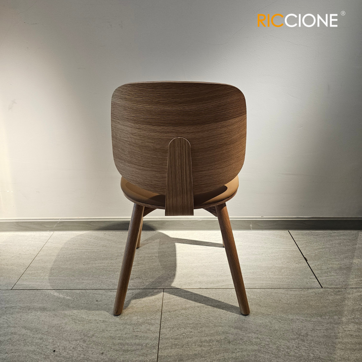 AFRAIN CHAIR