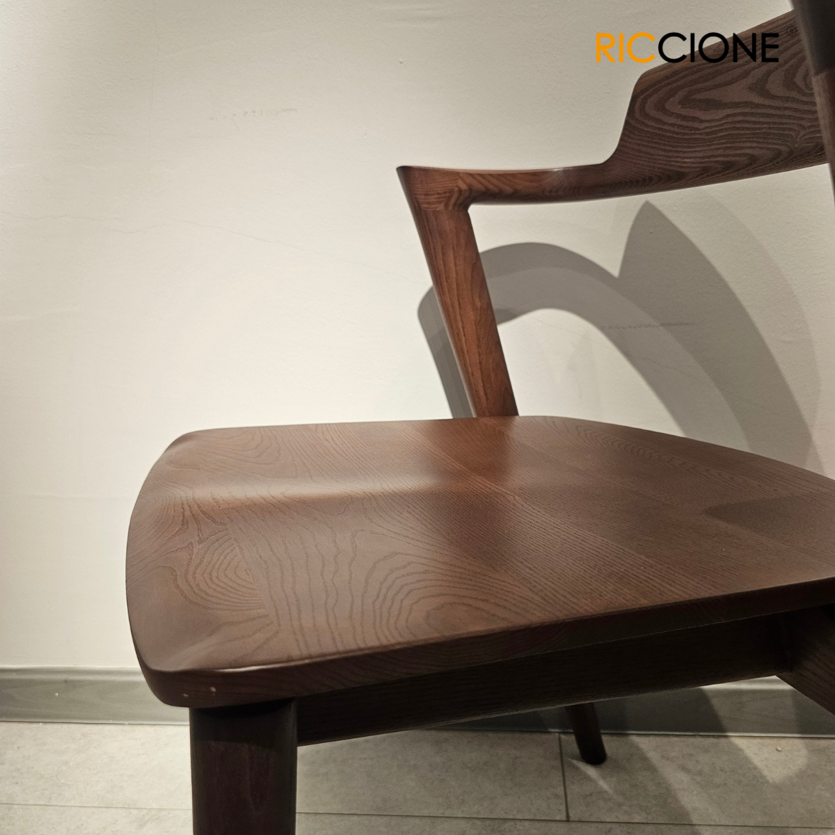ARKED CHAIR