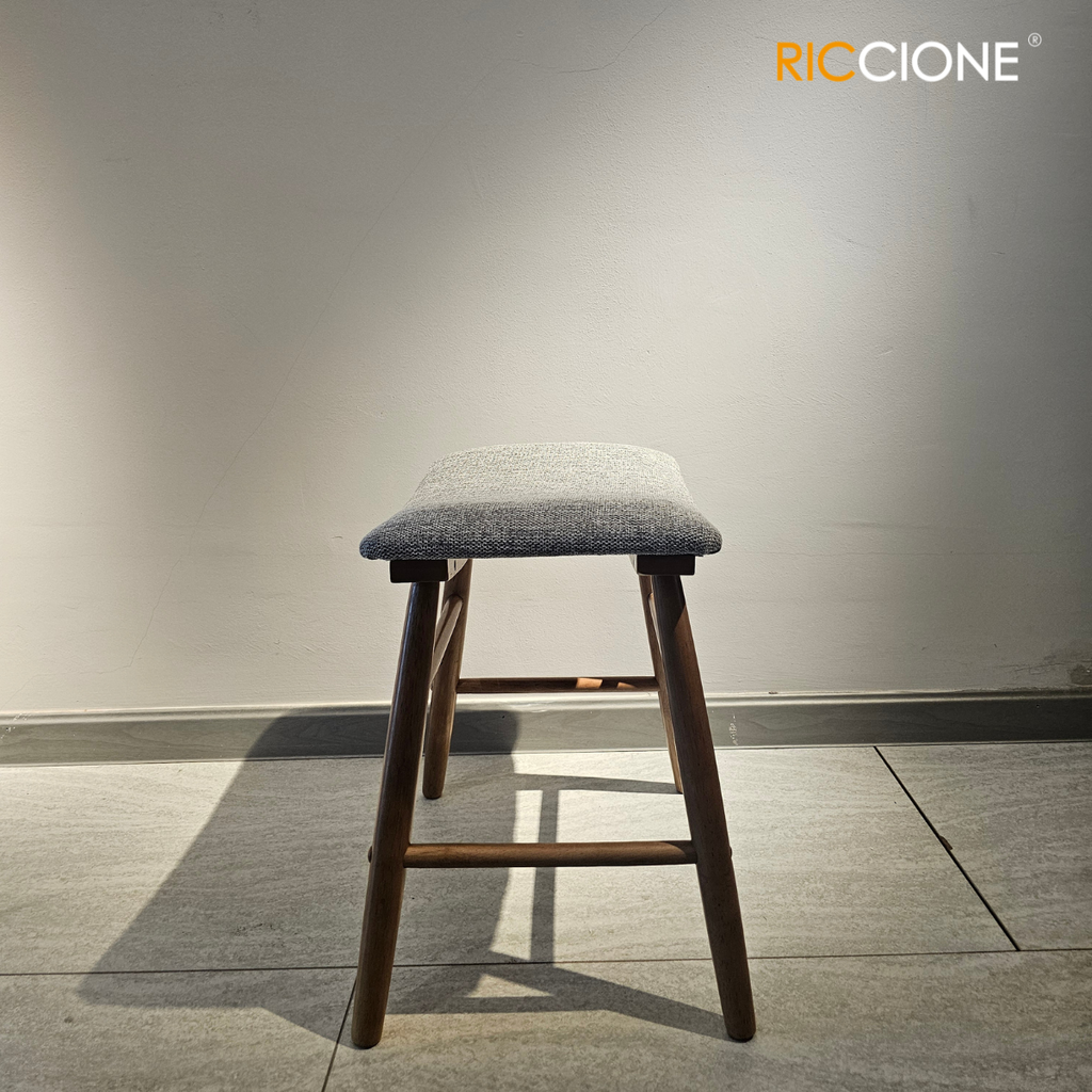 WABI SABI DRESSING STOOL