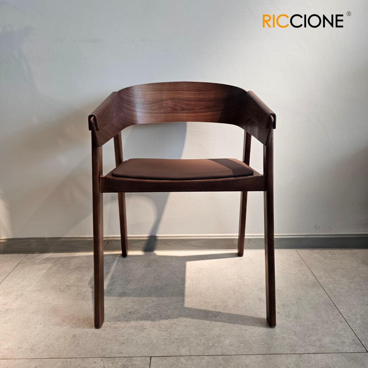 AFRAIN CHAIR