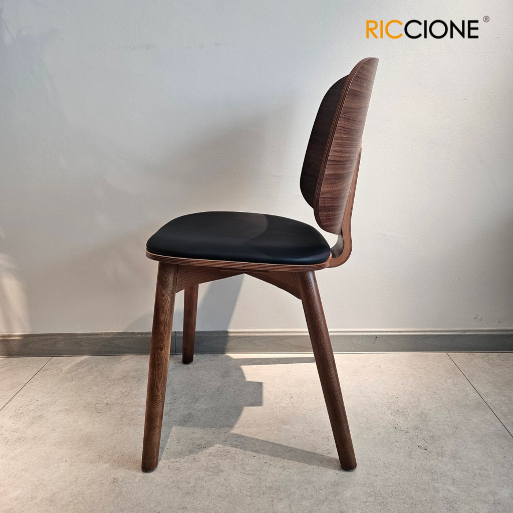 AFRAIN CHAIR
