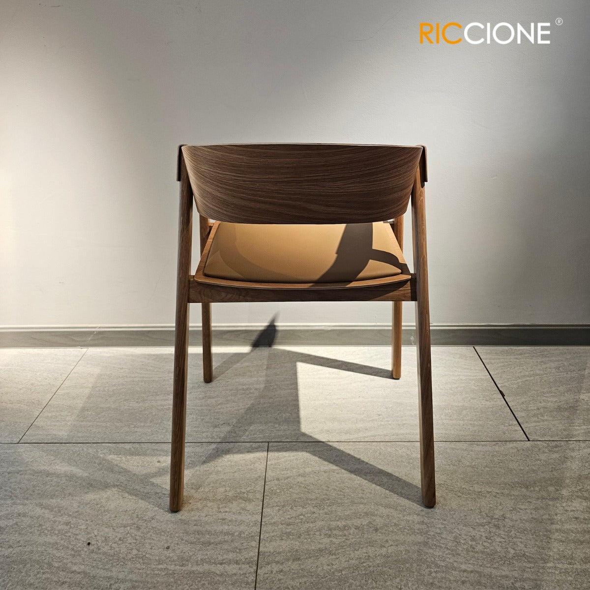AFRAIN CHAIR